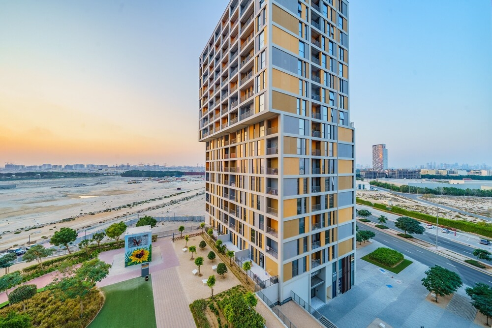 Дубай: Guests and Cohost - Contemporary Apartment With Wide City Views
