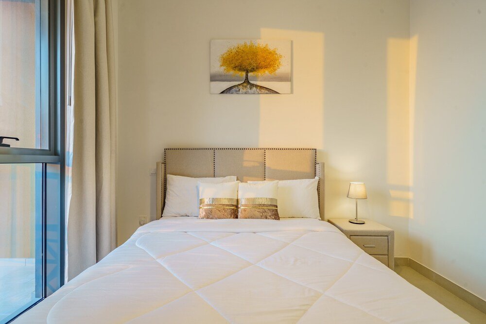 Дубай: Guests and Cohost - Contemporary Apartment With Wide City Views