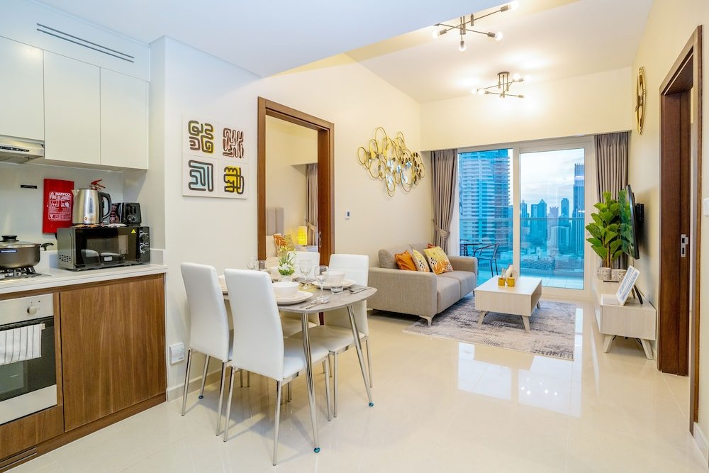 Дубай: Tanin - Fabulous Apt With Burj Khalifa View From Balcony