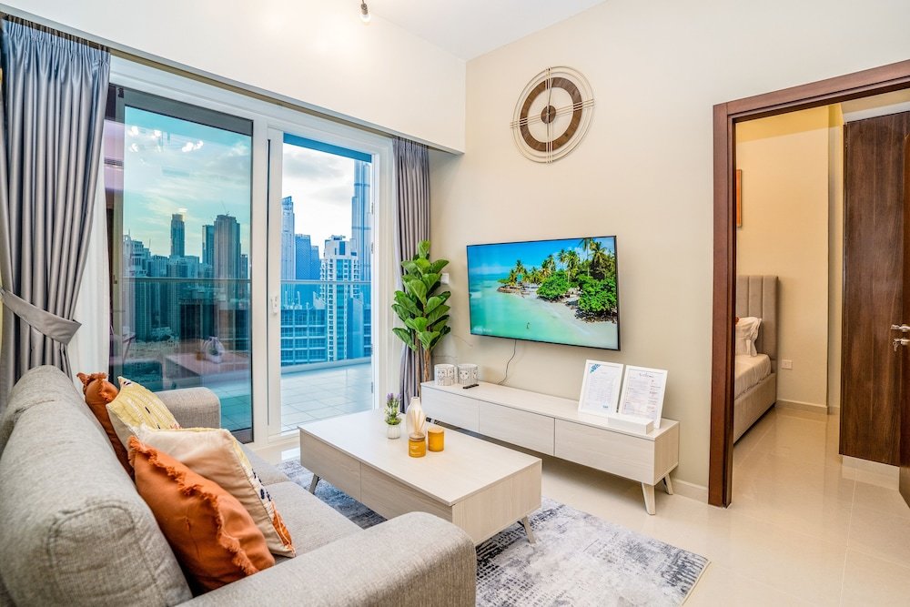Дубай: Tanin - Fabulous Apt With Burj Khalifa View From Balcony