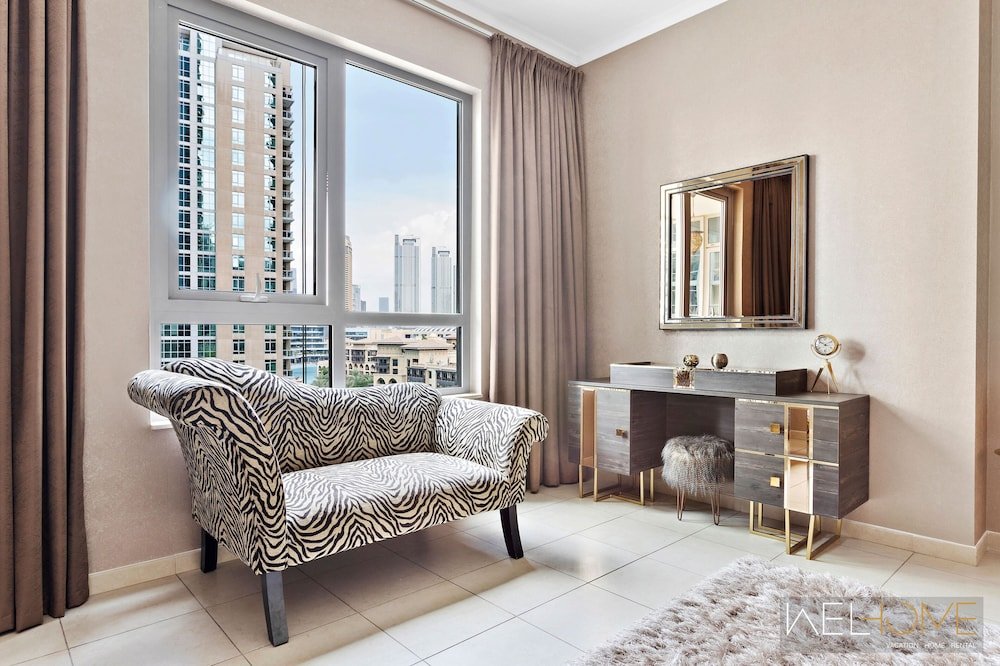 Дубай: WelHome - Luxurious apartment with Burj Khalifa views