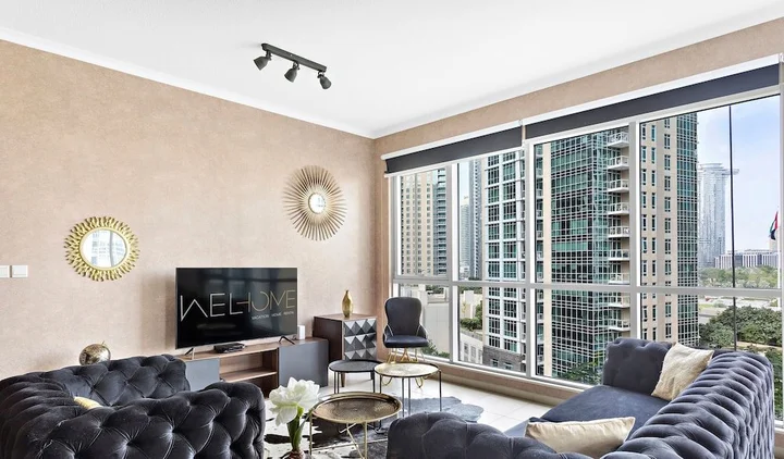 Дубай: WelHome - Luxurious apartment with Burj Khalifa views