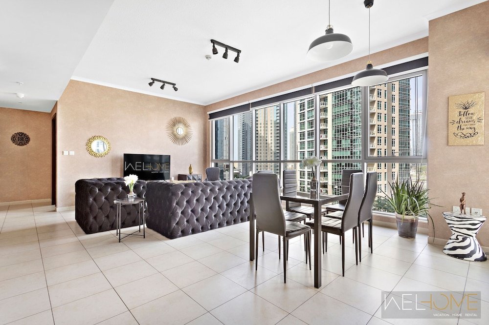 Дубай: WelHome - Luxurious apartment with Burj Khalifa views