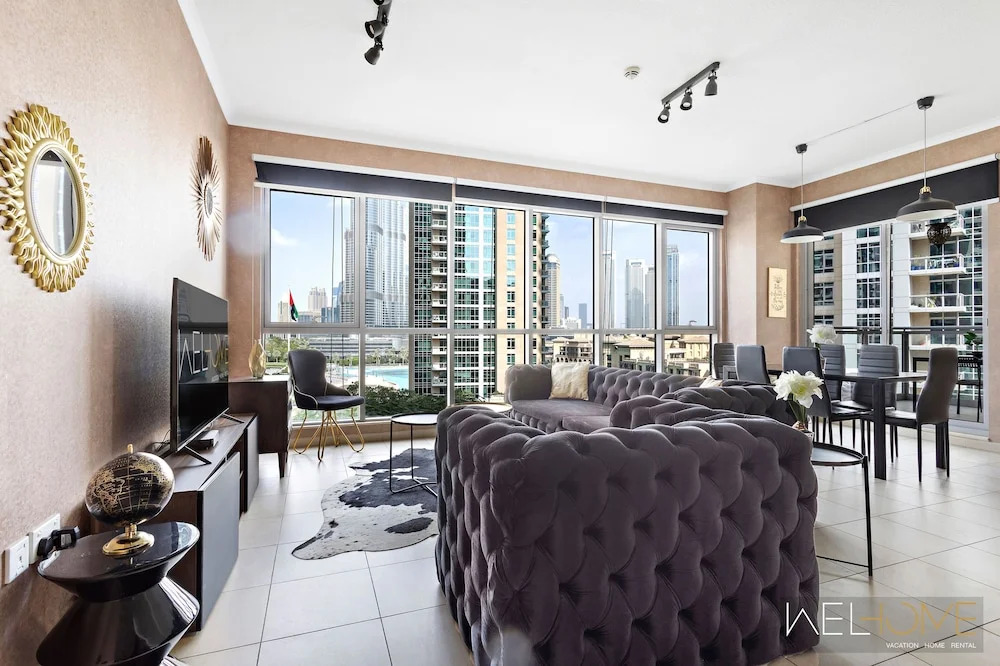 Дубай: WelHome - Luxurious apartment with Burj Khalifa views