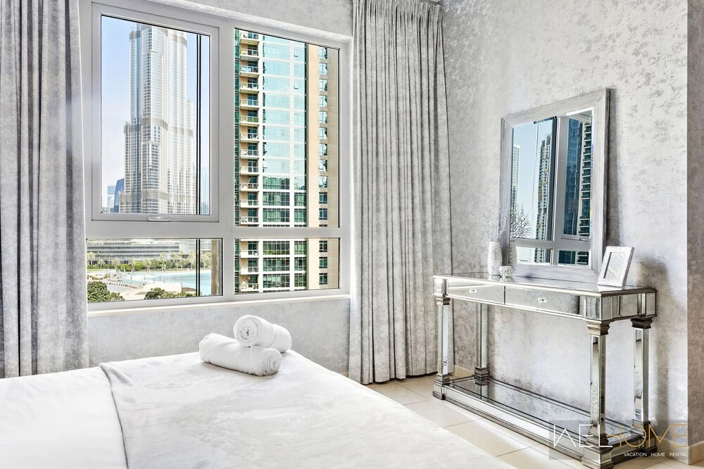 Дубай: WelHome - Luxurious apartment with Burj Khalifa views