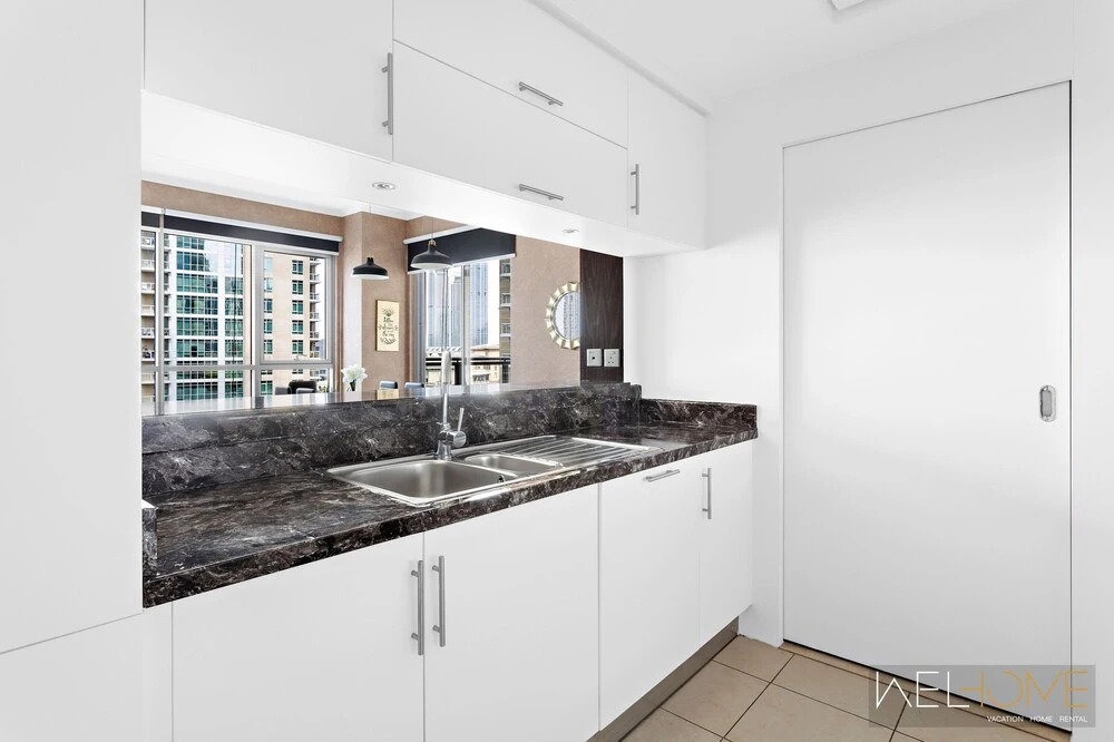 Дубай: WelHome - Luxurious apartment with Burj Khalifa views