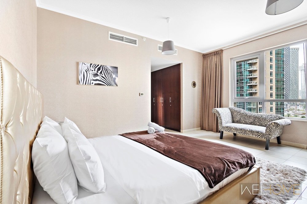 Дубай: WelHome - Luxurious apartment with Burj Khalifa views