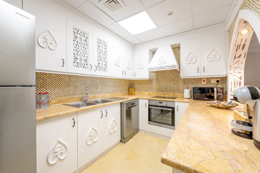 Дубай: Luxury JBR Palace! - Sea View - Free Beach Resorts Access!