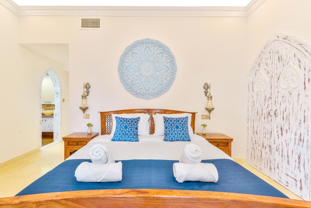 Дубай: Luxury JBR Palace! - Sea View - Free Beach Resorts Access!