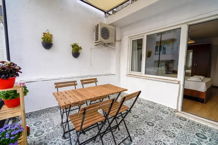 Serene and Central Flat With Balcony in Muratpasa — фото 3