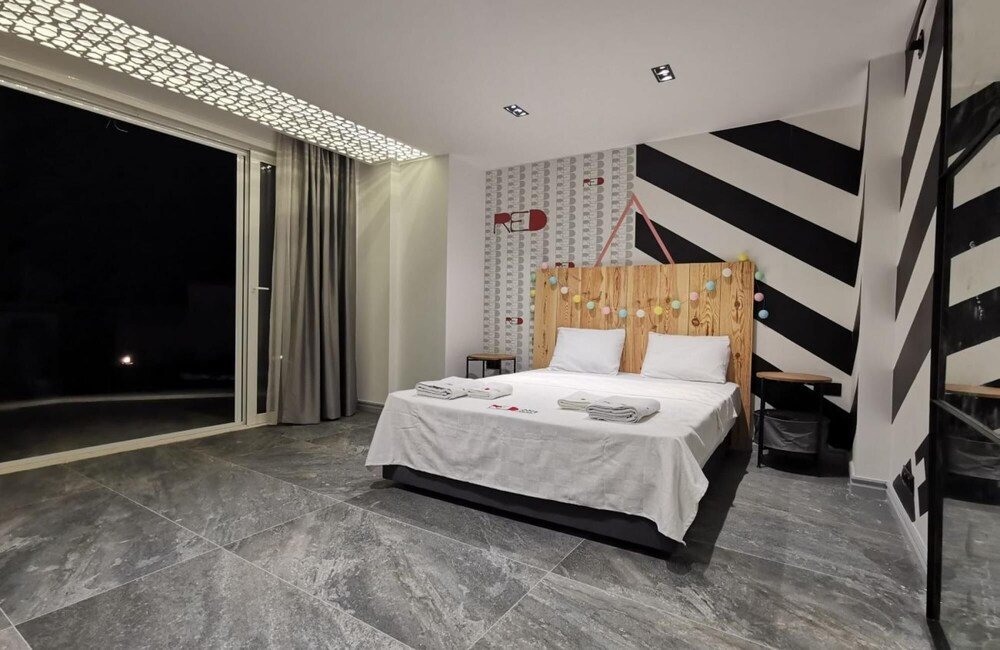 Белек: Exquisite Villa With Private Pool in Antalya