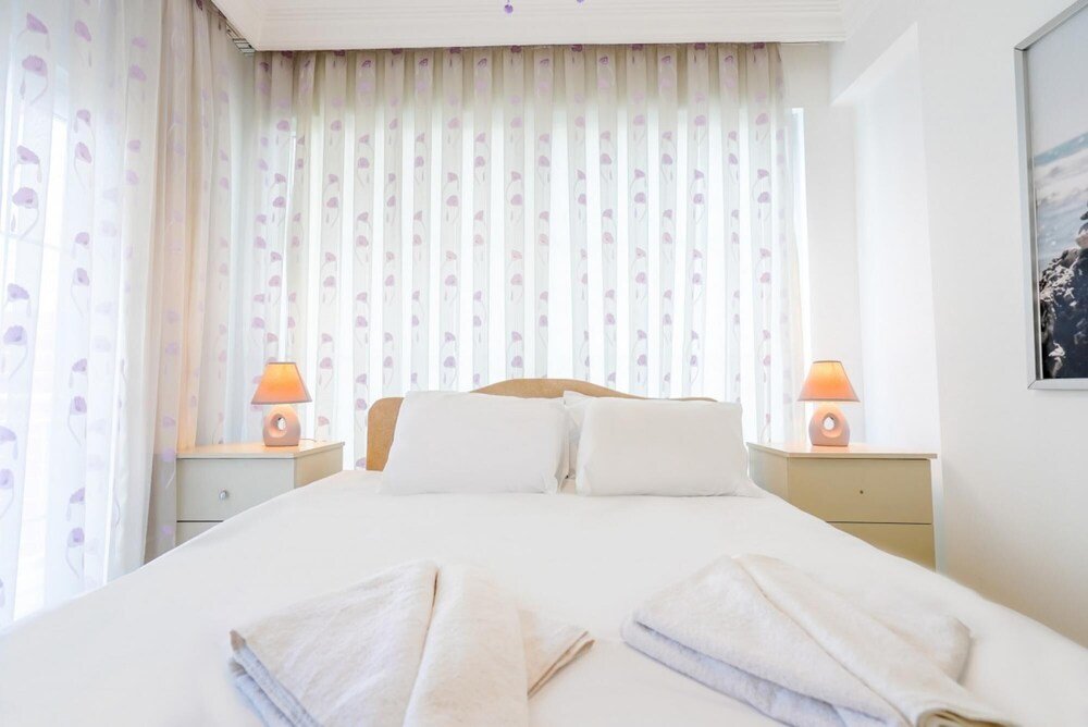 Белек: Comfy Flat with Shared Pool in Belek