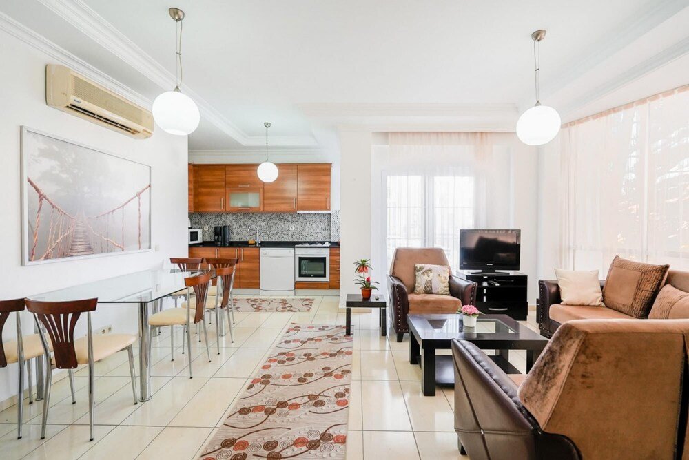 Белек: Comfy Flat with Shared Pool in Belek