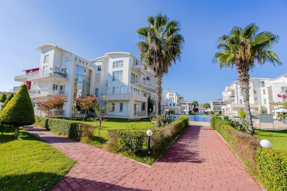 Белек: Comfy Flat with Shared Pool in Belek