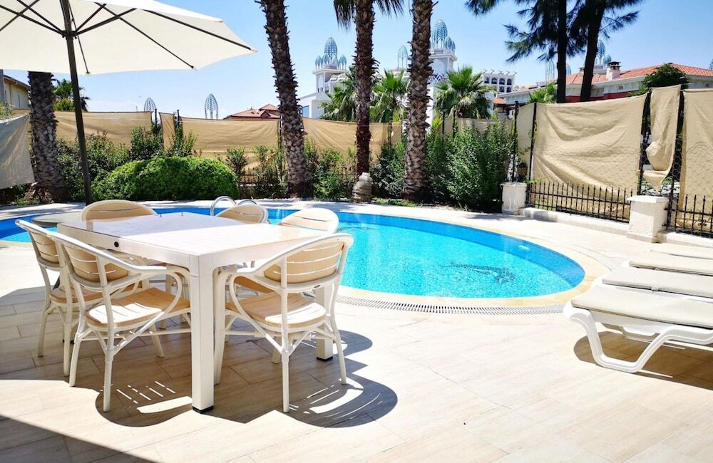 Белек: Exceptional Villa With Private Pool in Antalya
