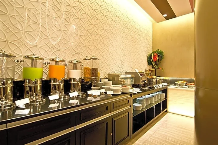 Паттайя: Tsix5 Quarter Hotel