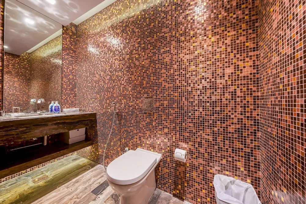 Дубай: Tanin - Stunning Fendi Apt for 8 Facing Palm Jumeirah