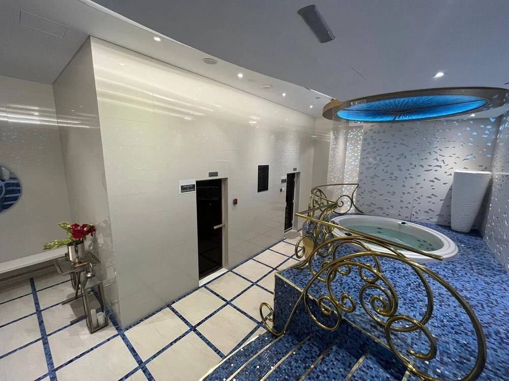 Дубай: Tanin - Stunning Fendi Apt for 8 Facing Palm Jumeirah