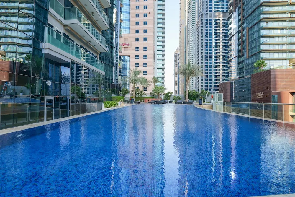 Дубай: Tanin - Stunning Fendi Apt for 8 Facing Palm Jumeirah