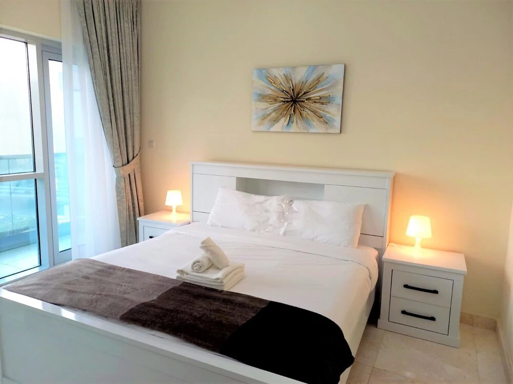 Дубай: Supreme 2bedroom With Balcony in Business Bay