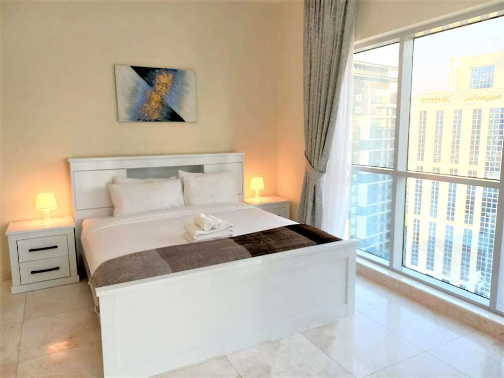 Дубай: Supreme 2bedroom With Balcony in Business Bay