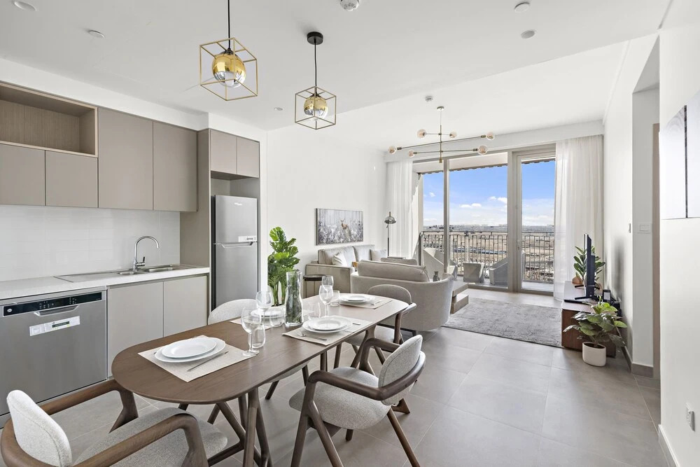 Дубай: WelHome - Stylish Condo With Cityscape View in Creek Harbour