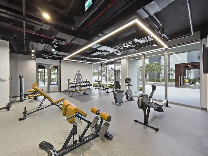 Дубай: WelHome - Stylish Condo With Cityscape View in Creek Harbour