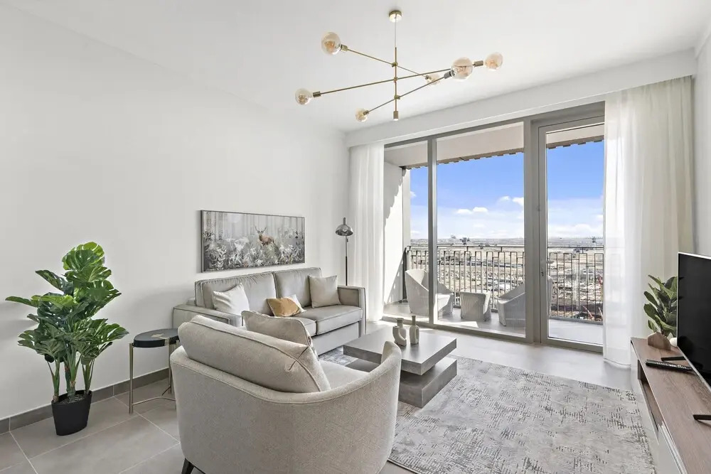 Дубай: WelHome - Stylish Condo With Cityscape View in Creek Harbour