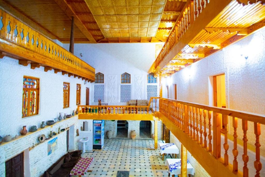 Бухара: Hotel Zaringiz