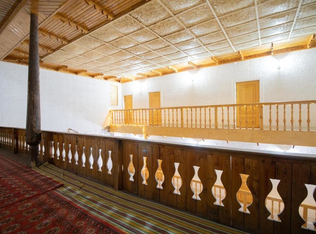 Бухара: Hotel Zaringiz