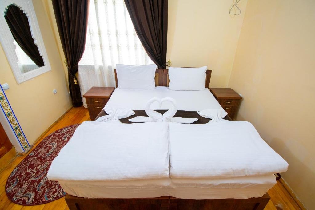 Бухара: Hotel Zaringiz