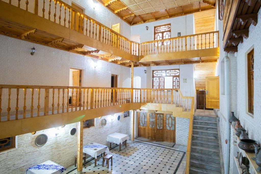 Бухара: Hotel Zaringiz