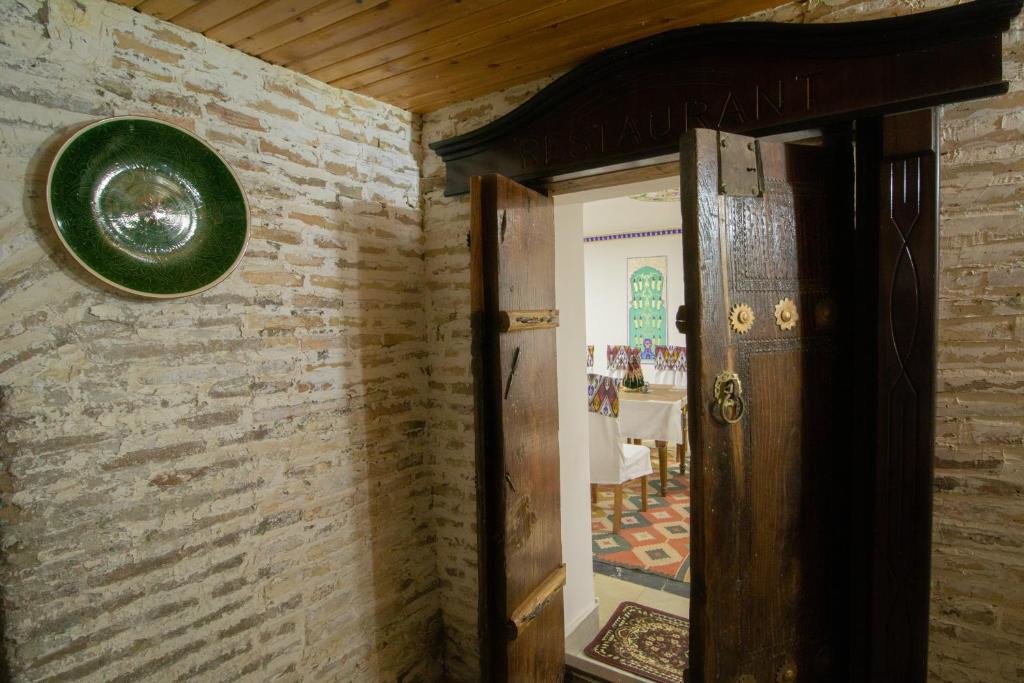 Бухара: Hotel Zaringiz