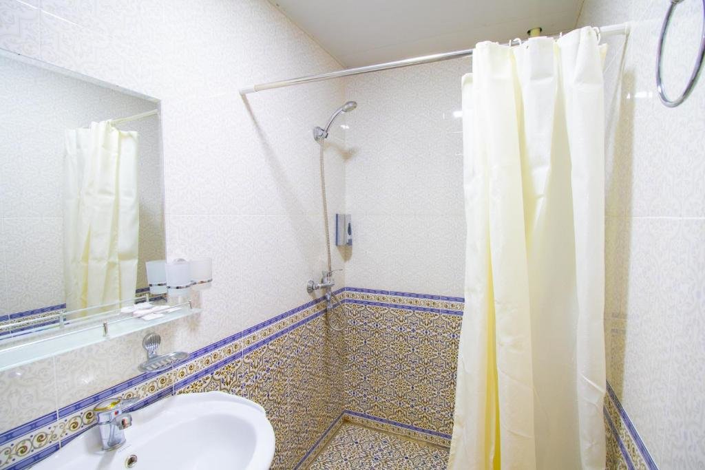 Бухара: Hotel Zaringiz