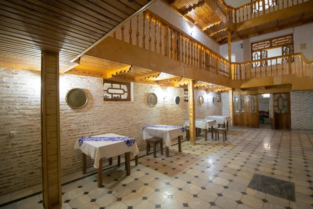 Бухара: Hotel Zaringiz