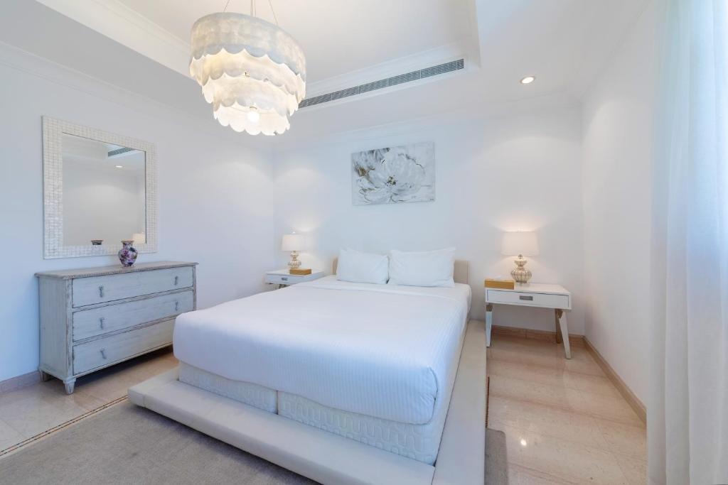 Maison Privee - 5 Star Villa w Private Pool and Beach on Palm Jumeirah — фото 5