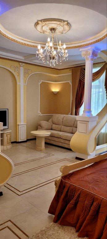 Рыбачье: Resident