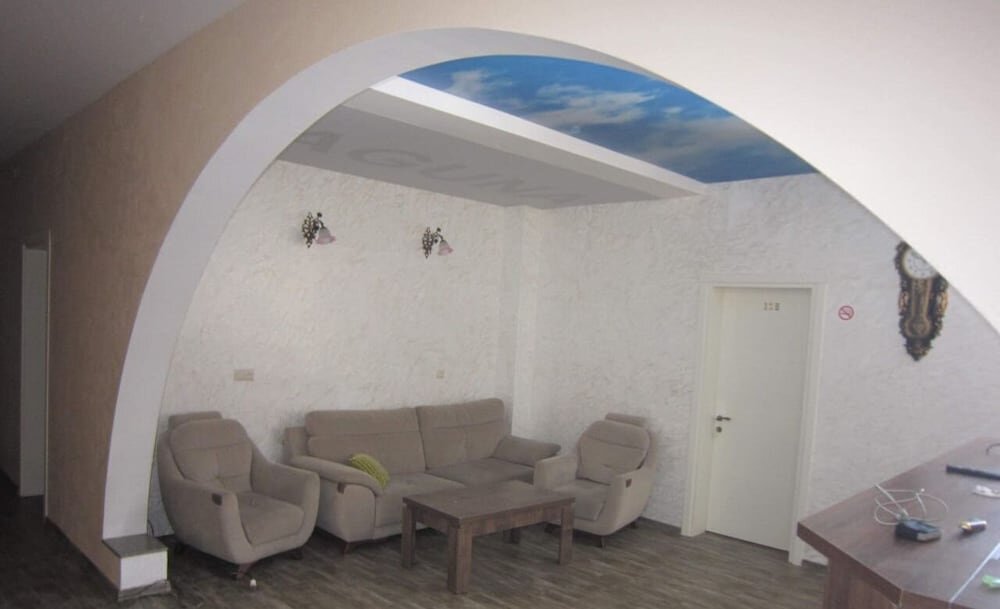 Бакурианский Андезит: Hotel Laguna