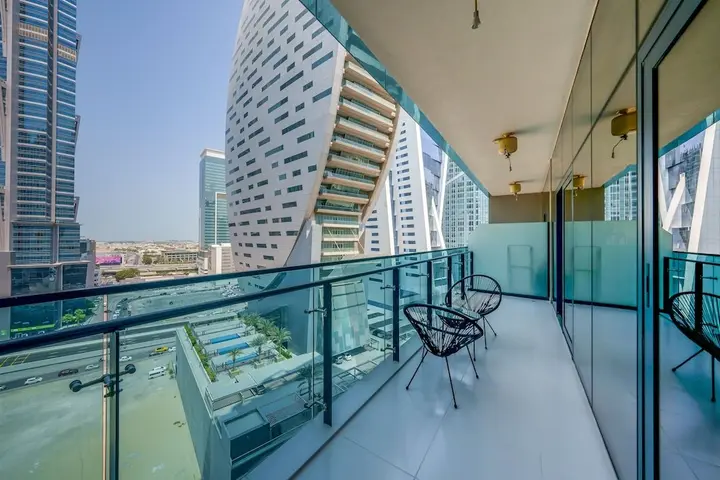 Дубай: Tanin - Unique Modern Apt with Stunning Canal View