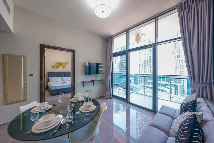 Дубай: Tanin - Unique Modern Apt with Stunning Canal View