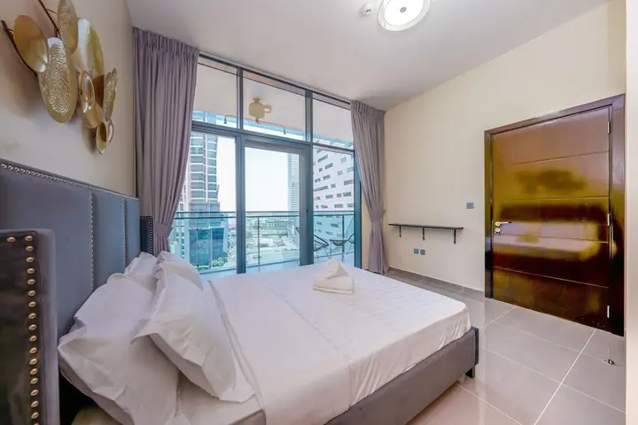 Дубай: Tanin - Unique Modern Apt with Stunning Canal View