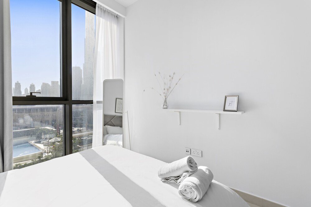 Дубай: WelHome - Bright Apt in Downtown with Spectacular Views