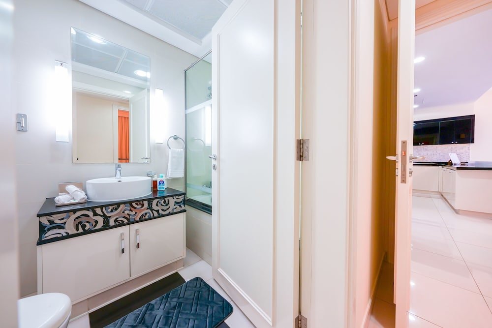 Дубай: Tanin - Ultra Luxurious Facing Dubai Mall Near Burj Khalifa