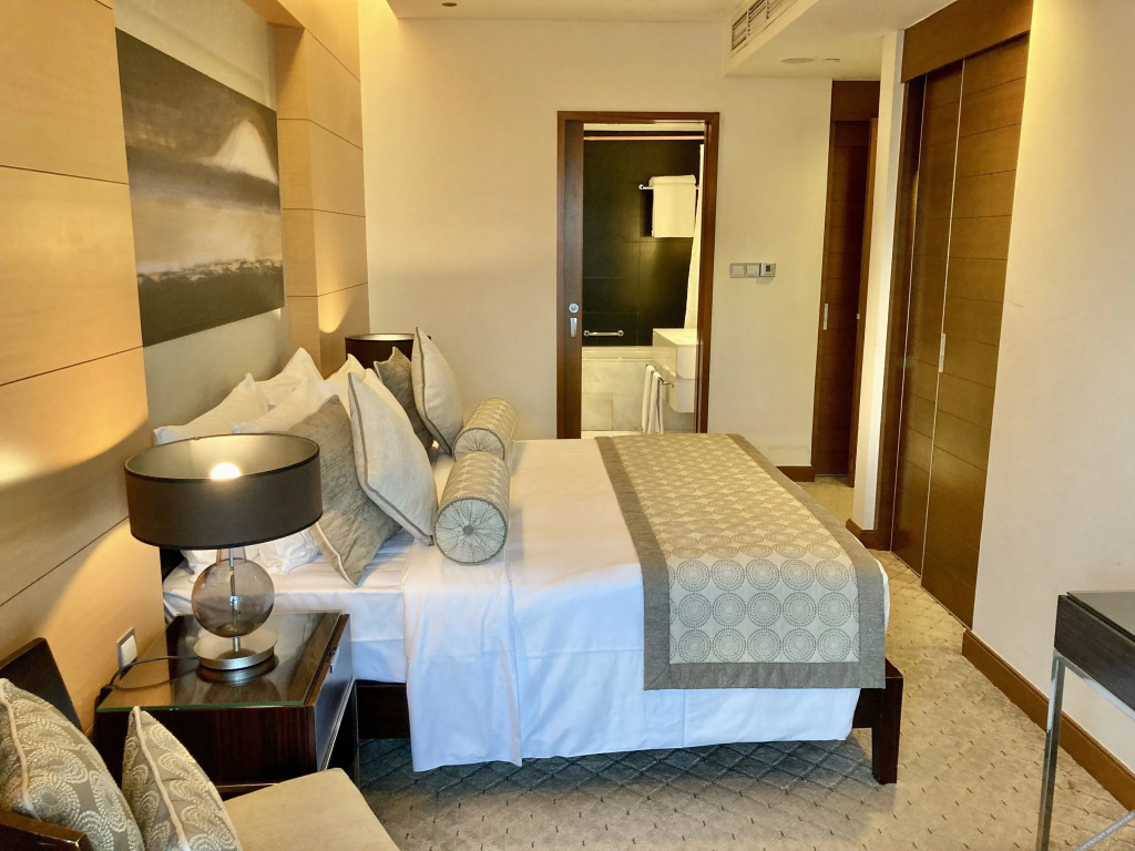 Дубай: SuperHost - Address Dubai Mall - Gorgeous One Bedroom