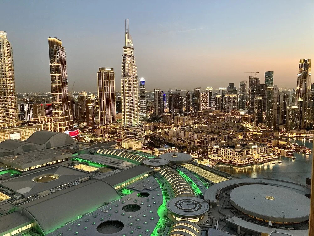 Дубай: SuperHost - Glamorous Apt with Terrace Overlooking Skyline I Address Dubai Mall