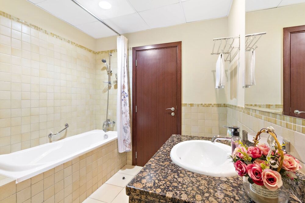 Дубай: WelHome - Waterfront Family-Size Apt With JBR Beach Access