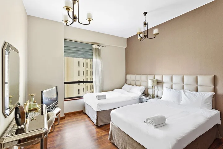 Дубай: WelHome - Waterfront Family-Size Apt With JBR Beach Access