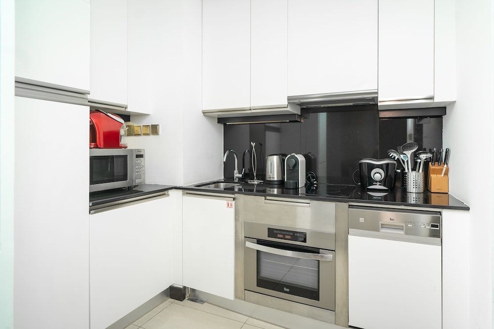 Дубай: Address Dubai Marina by Luton Vacation Homes