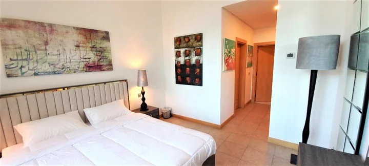 Дубай: Spacious & Chic 1 bedroom with balcony in Palm