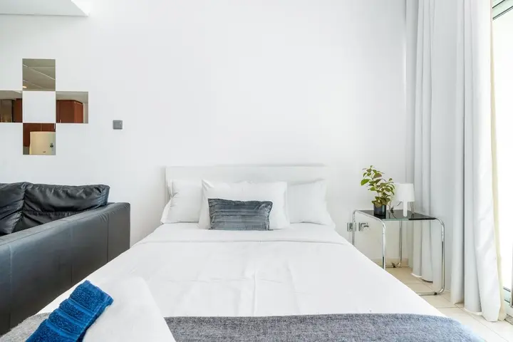 Дубай: Whitesage - Luxurious Studio in JLT With City Skyline View